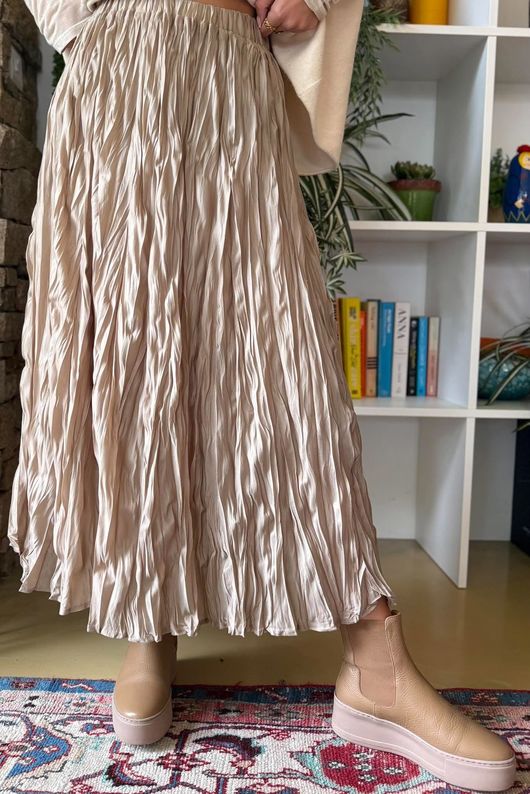 Twisted Sister Crinkle Midi Skirt Oyster